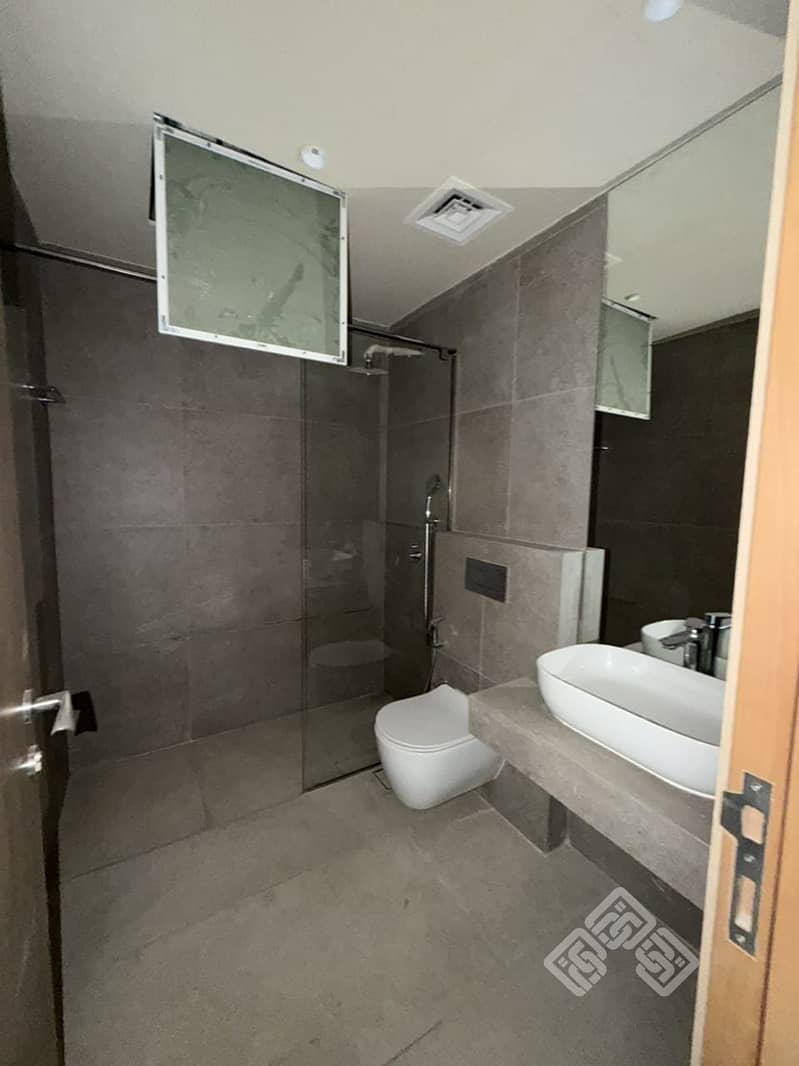 9 e534ae70-3d0b-4193-805a-59eb27b8dc11. jpg