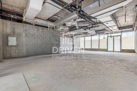 Shop for Rent in Bur Dubai, Dubai - Shell and Core | Prime Location | Community Views
