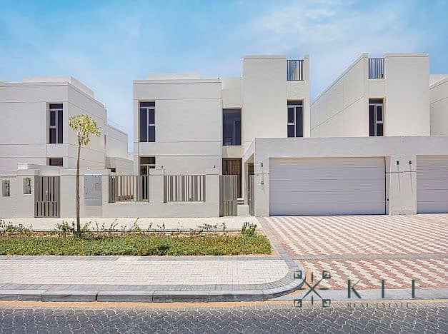 Biggest land Available | Private Pool | Lake View | Jumeirah Park - Image 4
