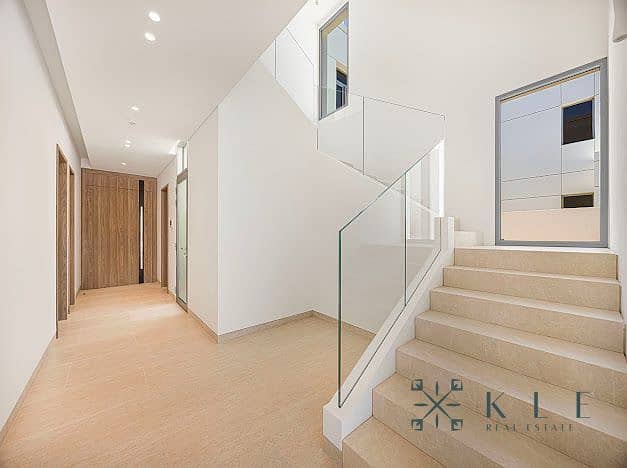 Biggest land Available | Private Pool | Lake View | Jumeirah Park - Image 12
