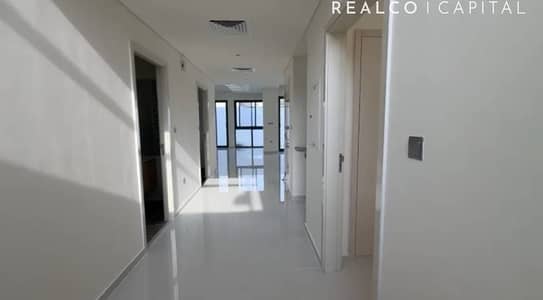 6 Bedroom Villa for Rent in DAMAC Hills 2 (Akoya by DAMAC), Dubai - Luxury 6 Bedroom Standalone Corner Villa for Rent in Primrose, DAMAC Hills 2