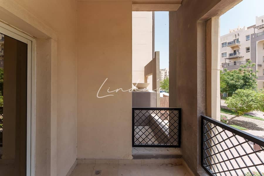 4 images image img