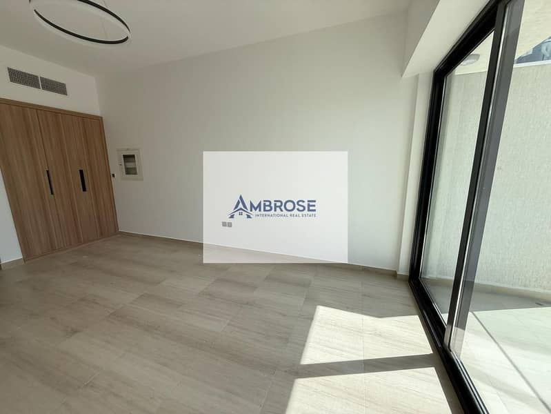 Fitted Kitchen | chiller under Dewa | Pool view - Image 4