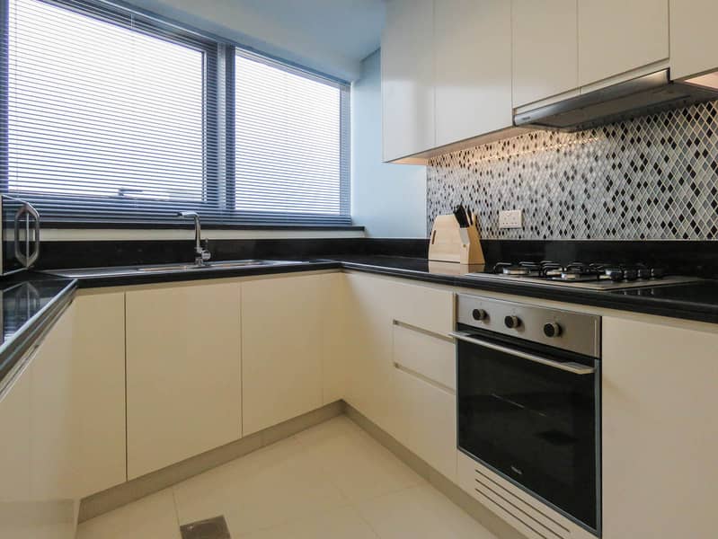 7 Kitchen (1). jpg