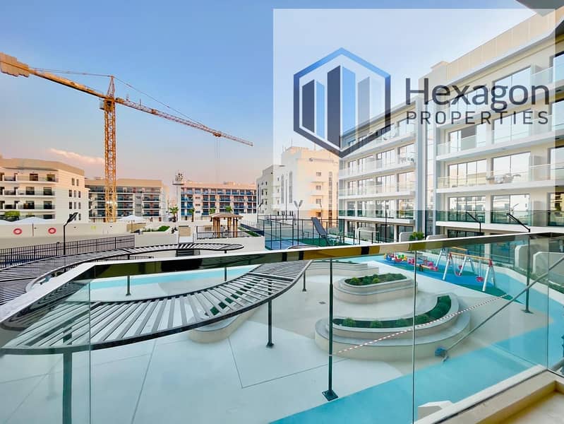Open-Plan Studio | Glorious Central | Balcony & Pool Access - Image 2