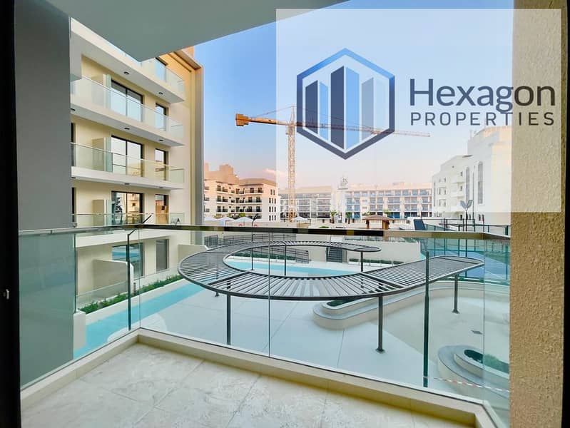 Open-Plan Studio | Glorious Central | Balcony & Pool Access - Image 12