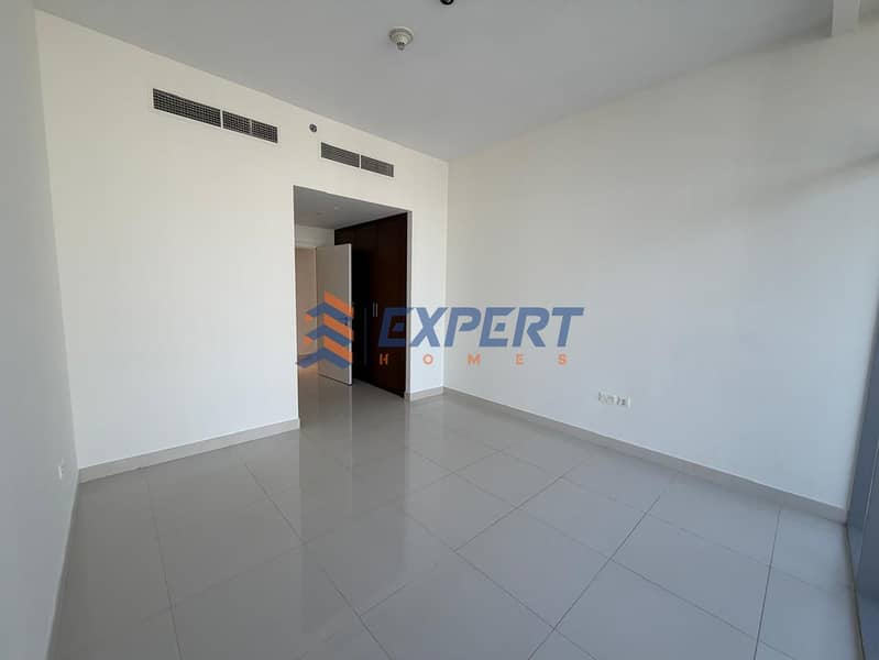 9 926fa2ab-8696-4792-adc9-197cae1543d4. jpg