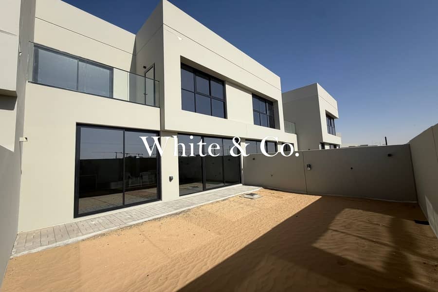 Single Row | Handing Over | Great Price Single Row | Handing Over | Great Price