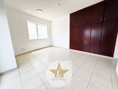 3 Bedroom Flat for Rent in Al Khan, Sharjah - WhatsApp Image 2026-05-18 at 11.19. 14 AM. jpeg 3 Bedroom Flat for Rent in Al Khan, Sharjah - WhatsApp Image 2026-05-18 at 11.19. 14 AM. jpeg