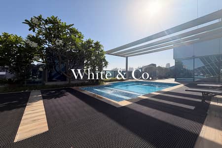 Studio for Sale in Business Bay, Dubai - U-Shaped Tower | Canal View | Furnished