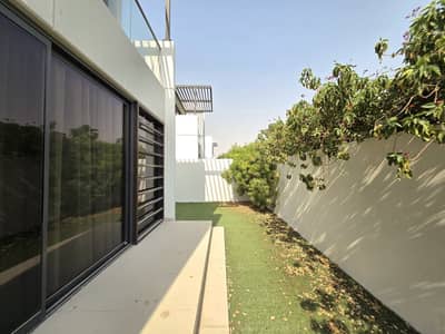 6 Bedroom Villa for Rent in DAMAC Hills 2 (Akoya by DAMAC), Dubai - Near Pool Single Row Villa| Type V3