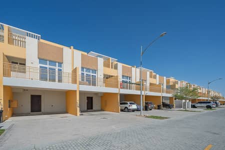 3 Camere Townhouse in Vendita a DAMAC Hills 2 (Akoya by DAMAC), Dubai - Villetta a schiera a DAMAC Hills 2 (Akoya by DAMAC)，Aquilegia, 3 camere da letto, 1490000 AED - 15233617