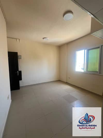 Monolocale in Affitto a Al Qulayaah, Sharjah - WhatsApp Image 2026-05-18 at 12.18. 46 PM. jpeg Monolocale in Affitto a Al Qulayaah, Sharjah - WhatsApp Image 2026-05-18 at 12.18. 46 PM. jpeg