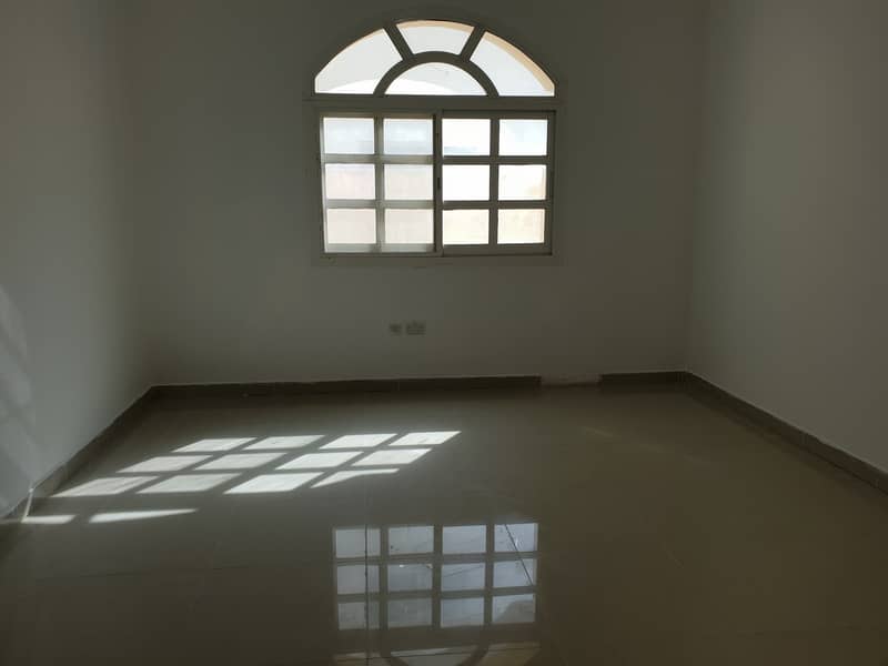 Spacious 3 BHK apt available with Ground floor