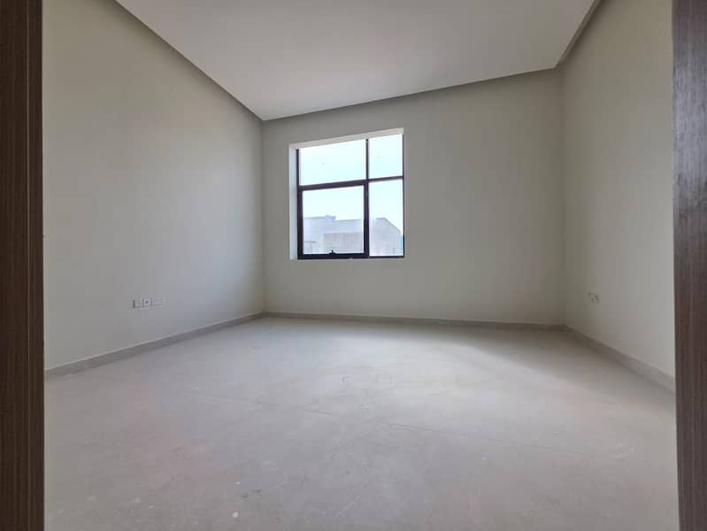 15 0ebc576e-2db3-488d-afe5-aa9d0758f389. jpg