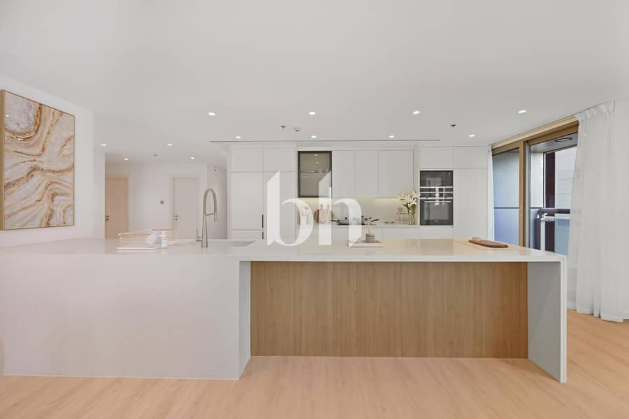 3 images image img