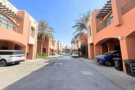 5 Schlafzimmer Villa zum zum Verkauf in Rabdan, Abu Dhabi - image_0
