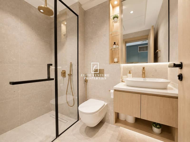 Park View | Fully Furnished | Prime Location - Image 7