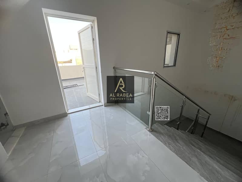 10 fc5d2d53-3137-4b1b-99b6-caf1a03bc263. jpg