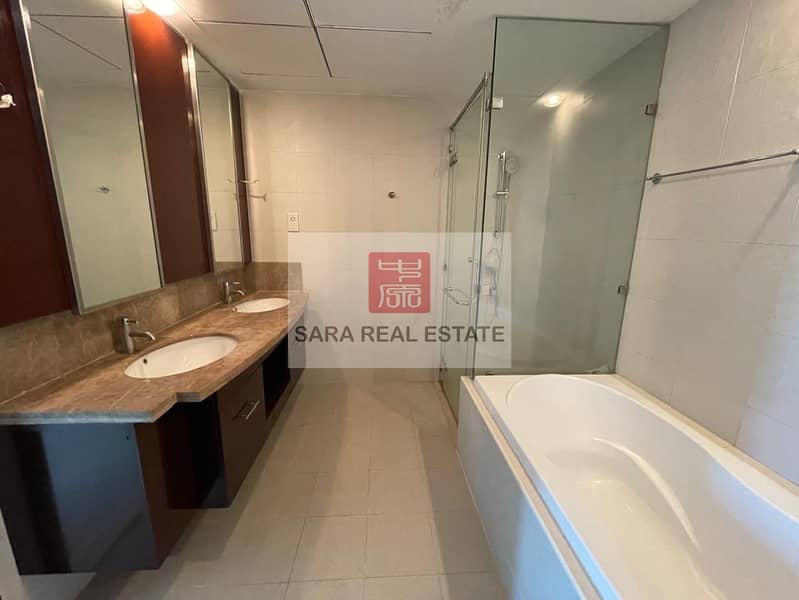 11 9.1 - Master Toilet. jpg