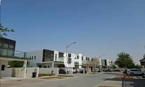 تصميم واسع XU4BB/صف واحد/موقع متميز/مناسب للسكن والاستثمار/سعر الوحدة أقل من سعر السوق