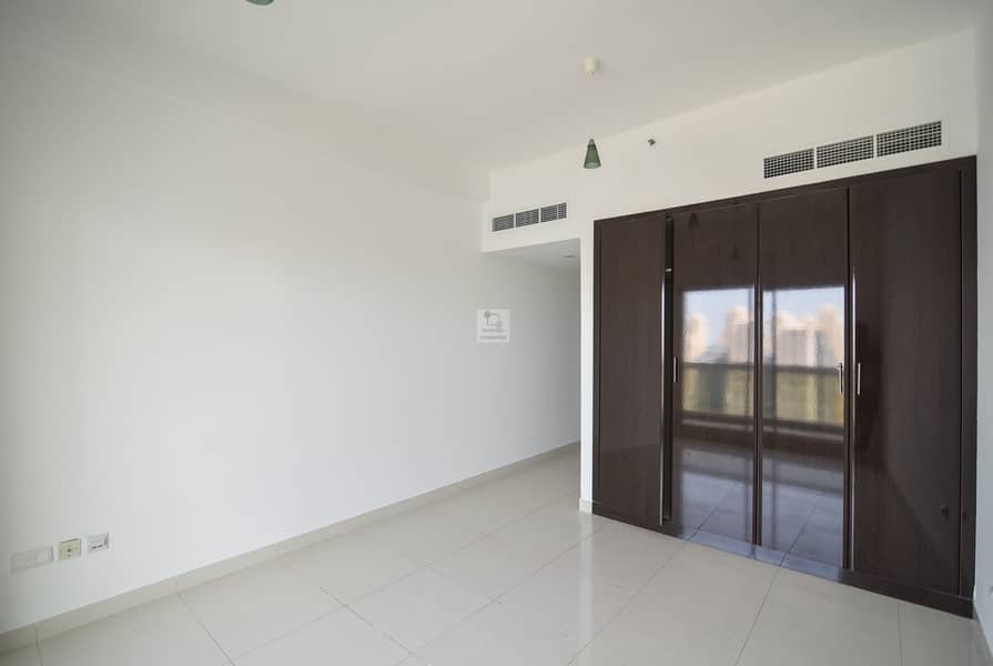 10 large 1 BR next to Metro Station Al Shera Tower JLT