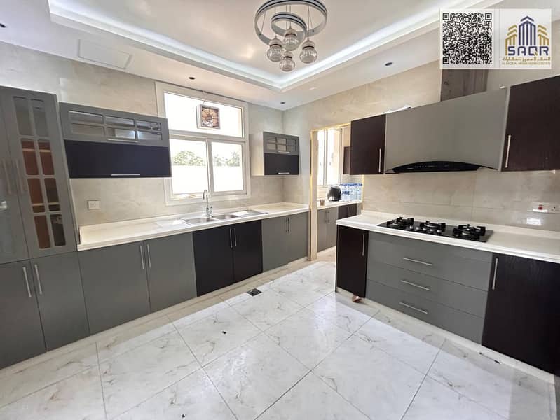 18 1ca5cb25-684c-4dc6-aed5-6a971d1d4fdf. jpg