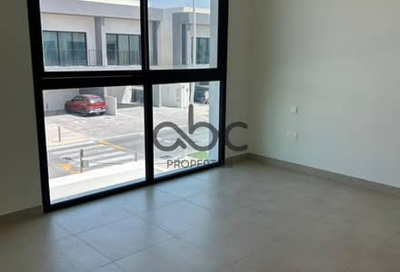 4 Bedroom Townhouse for Rent in Yas Island, Abu Dhabi - 801d82f5-953b-47d5-b3e0-861d1fe86c1b_original. jpg 4 Bedroom Townhouse for Rent in Yas Island, Abu Dhabi - 801d82f5-953b-47d5-b3e0-861d1fe86c1b_original. jpg