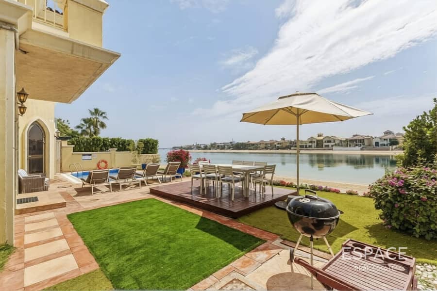 Vacant | Atrium 5 Bed | Fully Furnished Vacant | Atrium 5 Bed | Fully Furnished