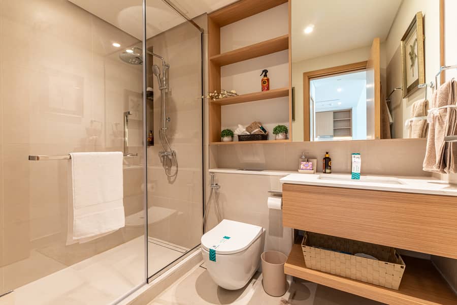 15 Washroom 1. jpg