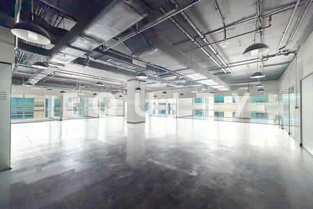 Office for Rent in Business Bay, Dubai - Fitted Office | Vacant Now | 11 Parking Spaces