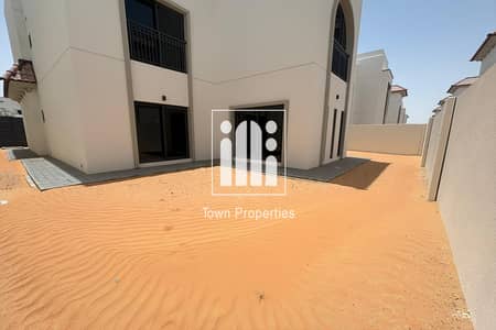 4 Bedroom Villa for Rent in Al Shamkha, Abu Dhabi - 01. jpg