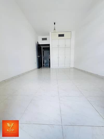 3 Bedroom Flat for Rent in Deira, Dubai - WhatsApp Image 2026-05-13 at 12.51. 36 PM (1). jpeg 3 Bedroom Flat for Rent in Deira, Dubai - WhatsApp Image 2026-05-13 at 12.51. 36 PM (1). jpeg