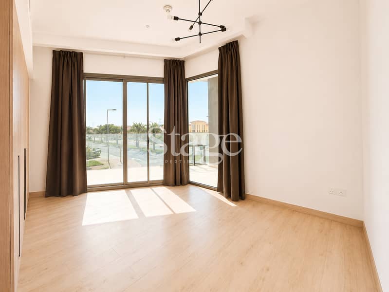 Spacious Layout | Modern 2.5 BR | Ideally Located - Image 5