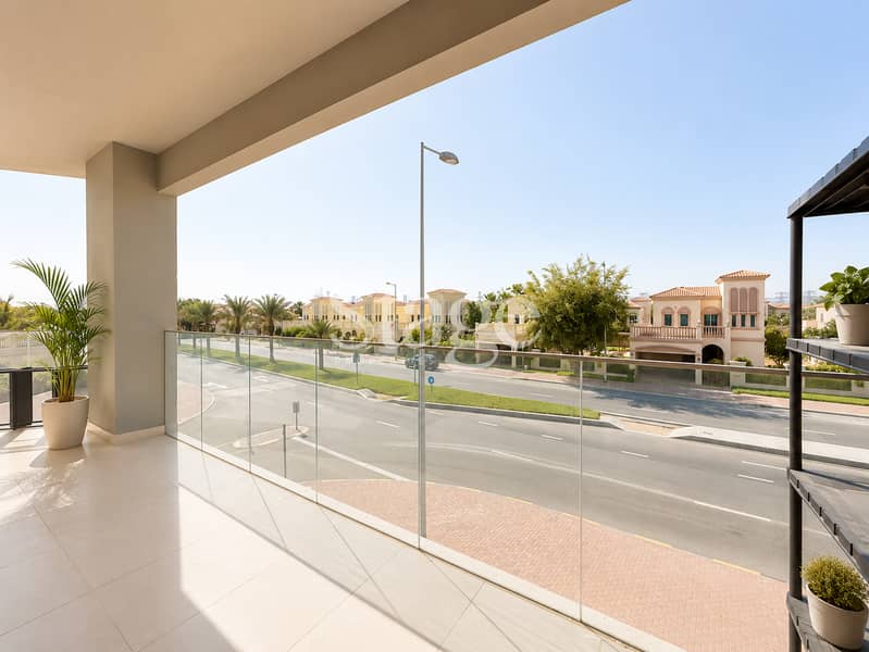 Spacious Layout | Modern 2.5 BR | Ideally Located - Image 9