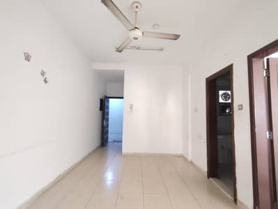1 Slaapkamer Appartement te Huur in Abu Shagara, Sharjah - 154657. jpg 1 Slaapkamer Appartement te Huur in Abu Shagara, Sharjah - 154657. jpg