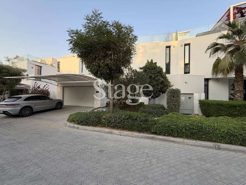 READY TO MOVE| 5 BEDROOM| LAGOON VIEW READY TO MOVE| 5 BEDROOM| LAGOON VIEW