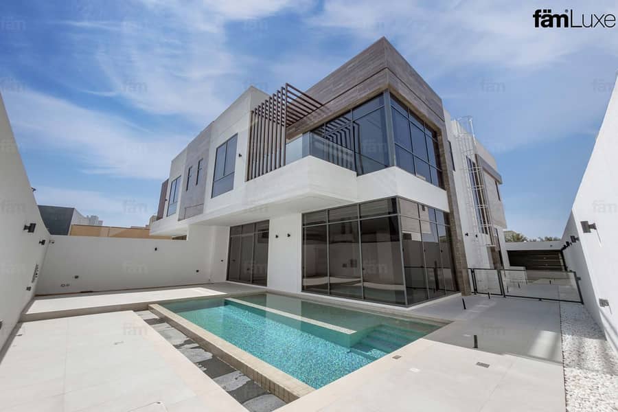 Modern Villa With Nearby Schools & Amenities Modern Villa With Nearby Schools & Amenities