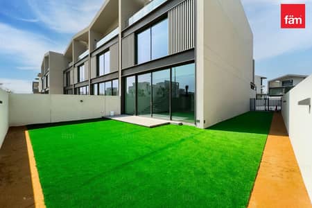 3 Bedroom Townhouse for Rent in Nad Al Sheba, Dubai - Corner | G+2| Single Row |Facing Garden| Vacant