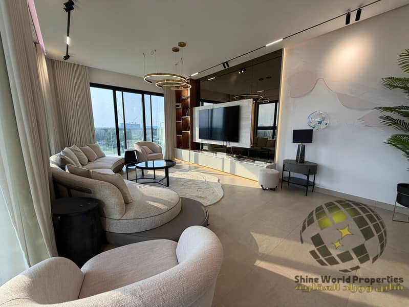 An exceptional opportunity to own a premium apartment overlooking the golf course, - Image 6