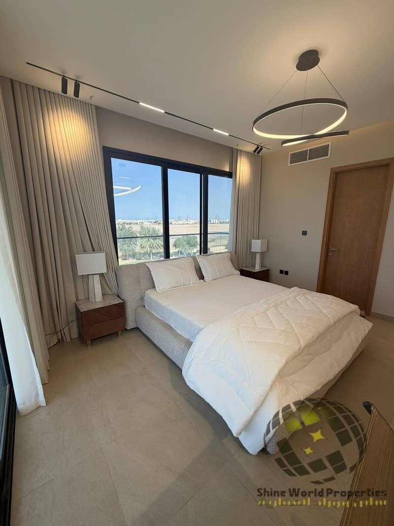 An exceptional opportunity to own a premium apartment overlooking the golf course, - Image 12