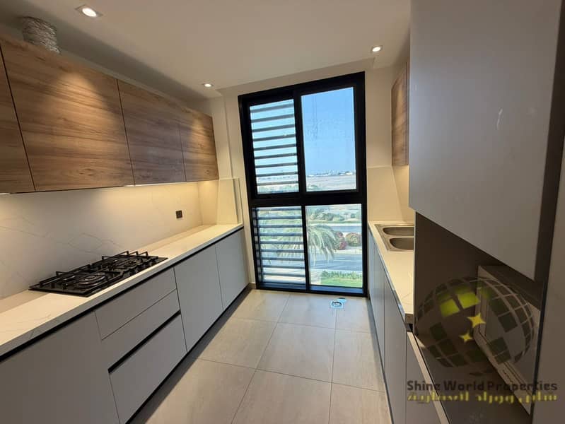 An exceptional opportunity to own a premium apartment overlooking the golf course, - Image 20