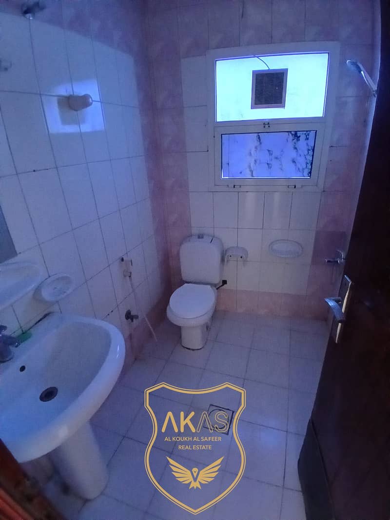 10 35097. jpg
