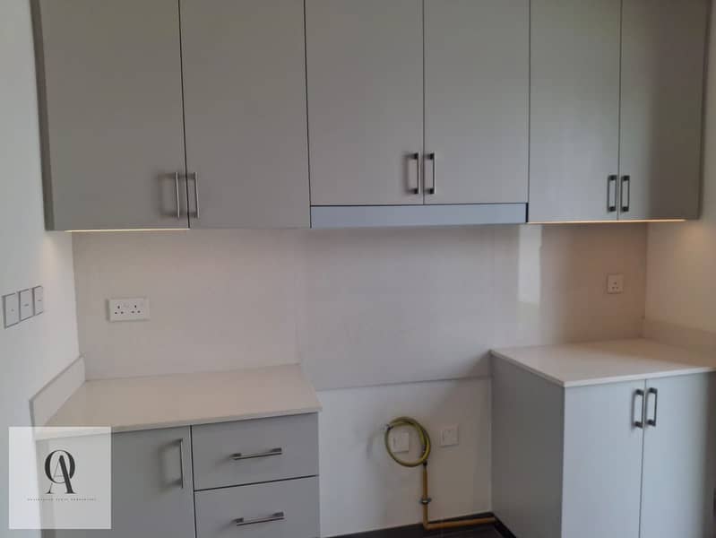 14 Kitchen 2. jpeg