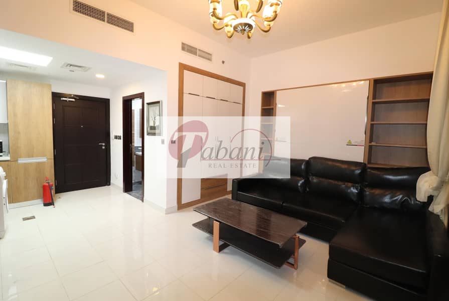 Prime Location| Chiller Free| Higher Floor| Close to Metro station