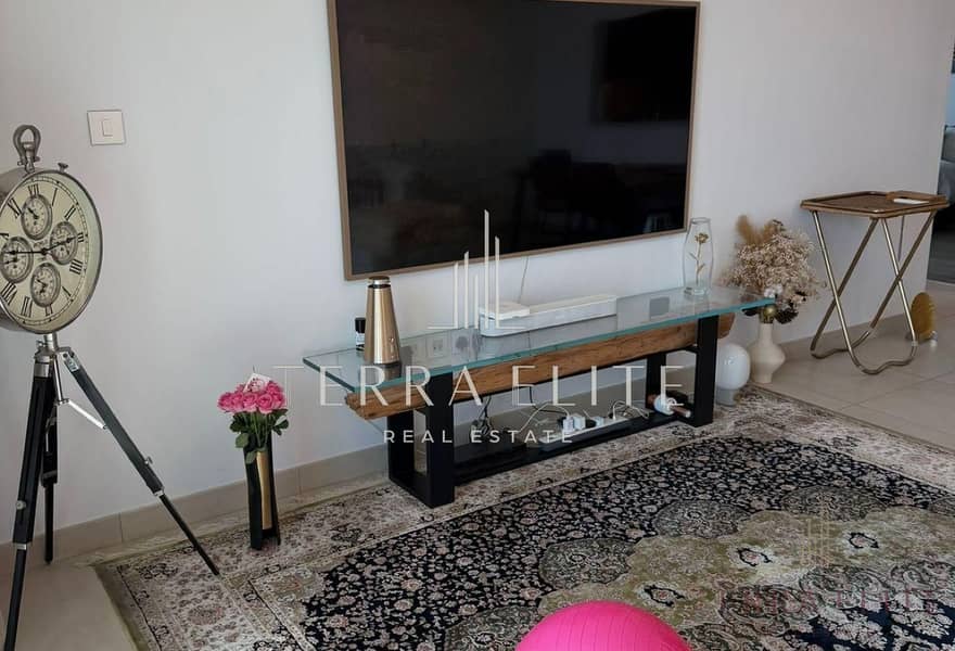 Fully Furnished | Vacant | Burj Khalifa view - Image 12