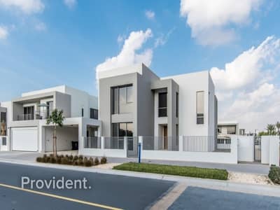 Large Plot Villa | Proximity to Pool and Park Large Plot Villa | Proximity to Pool and Park