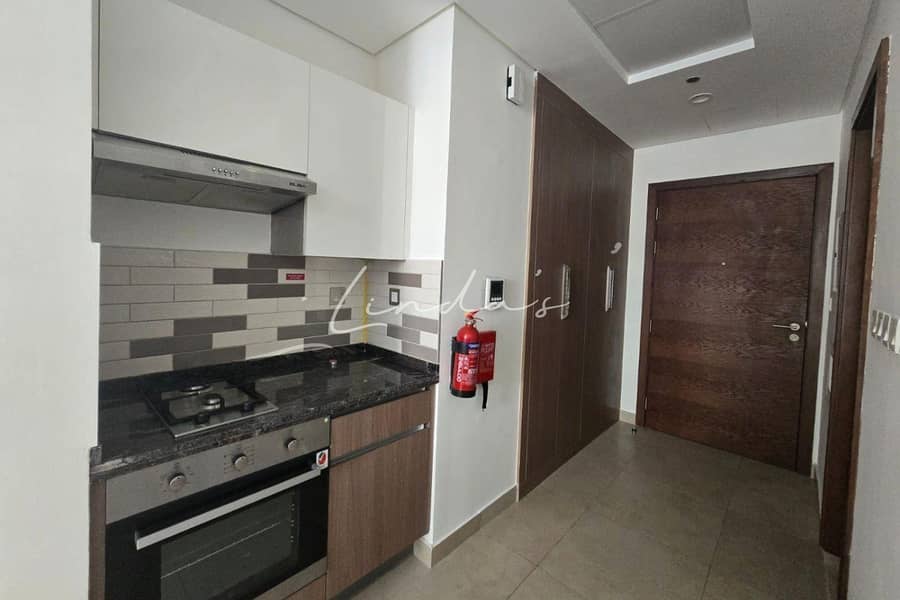 6 images image img