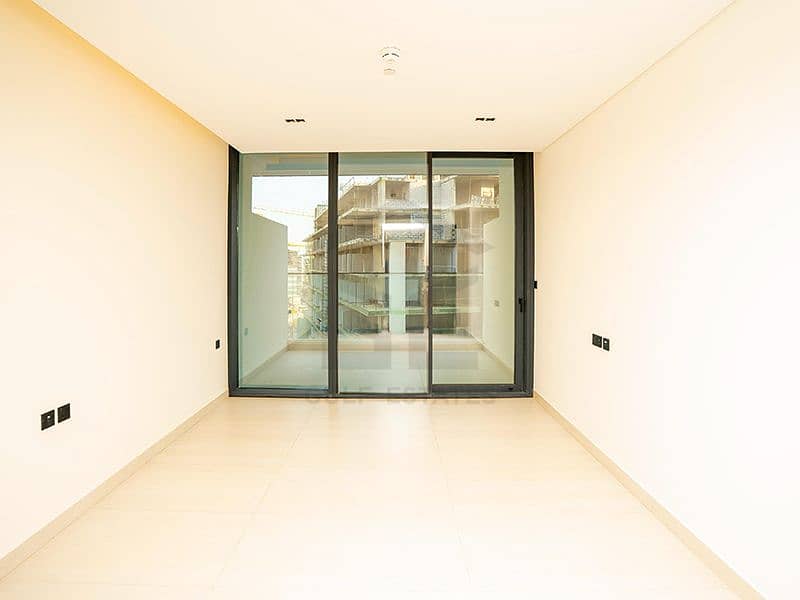 Modern & Brand New | Ready to Move | 4 Cheques - Image 3
