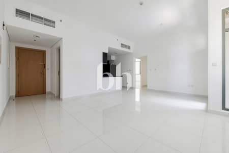 شقة 2 غرفة نوم للايجار في الخليج التجاري، دبي - 1 Kitchen Reception 0